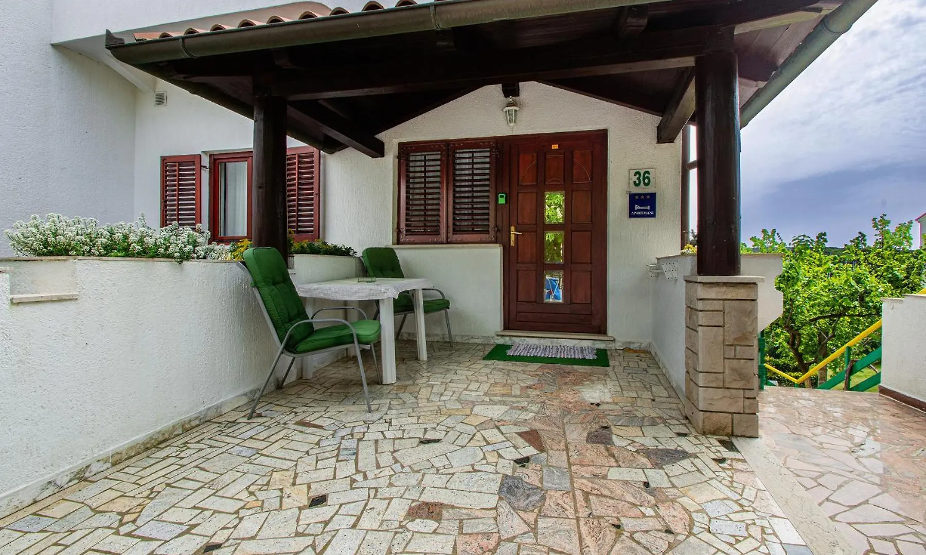 Apartment Iva Pula 0*,  Kroatien