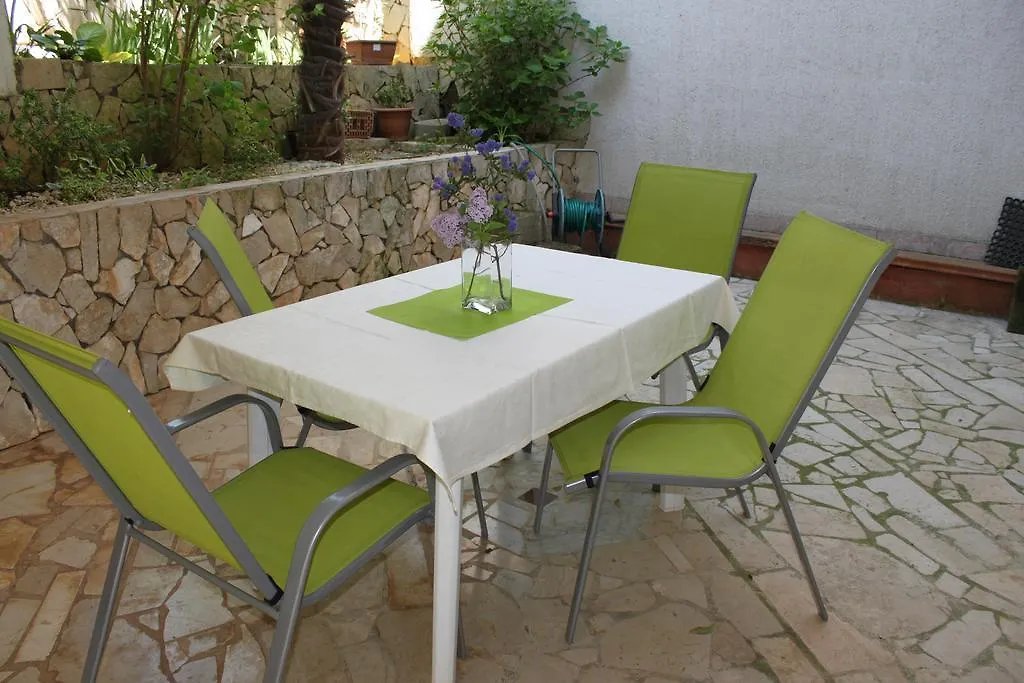 Apartment Iva Pula 0*,